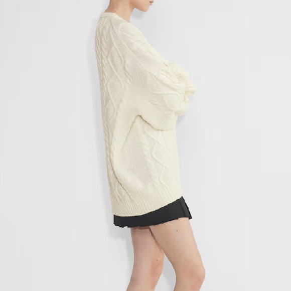 Aritzia/ Sunday Best Peggy Sweater.NWOT. - Picture 3 of 4